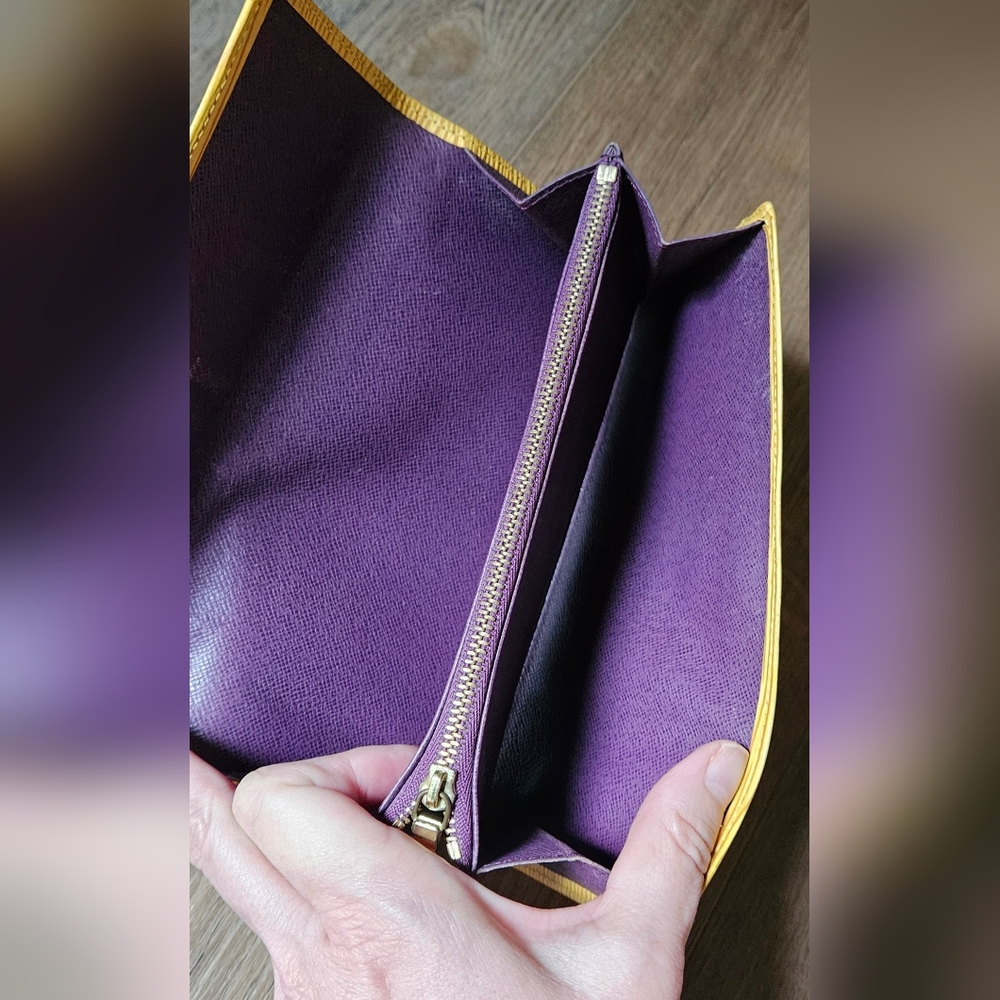 Louis Vuitton Yellow Epi Wallet in EUC - Picture 5 of 10